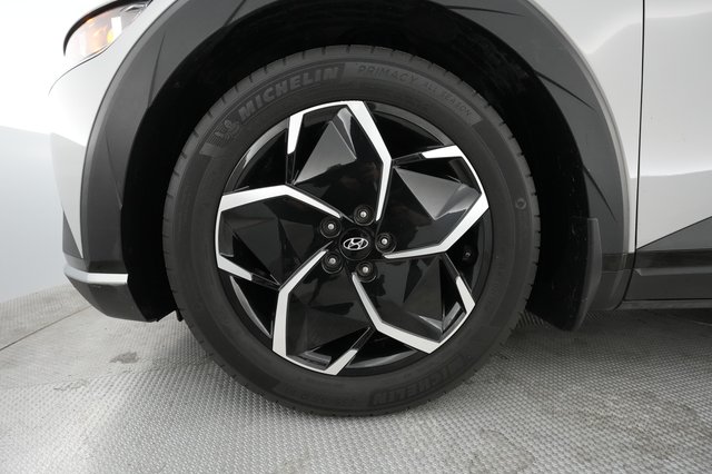 2023 Hyundai IONIQ 5 — photo 11 of 46