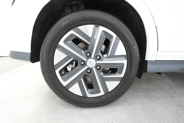 2022 Hyundai Kona — photo 14 of 28