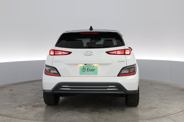 2022 Hyundai Kona — photo 8 of 28