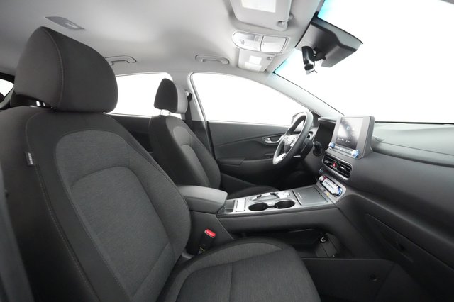 2022 Hyundai Kona — photo 17 of 28