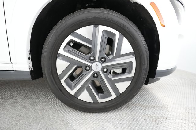 2022 Hyundai Kona — photo 13 of 28