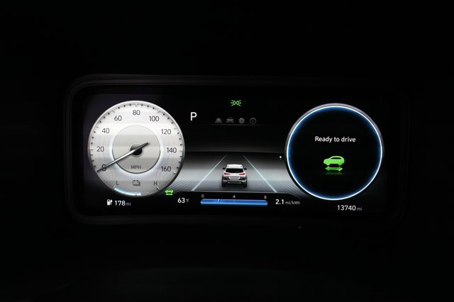 2022 Hyundai Kona — photo 4 of 28
