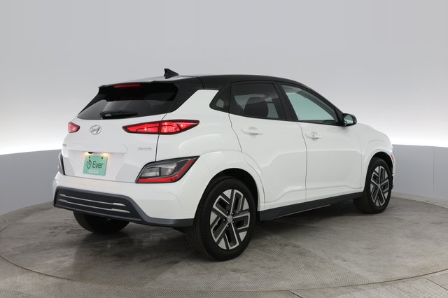 2022 Hyundai Kona — photo 2 of 28