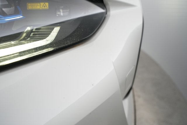 2022 BMW i4 — photo 34 of 61