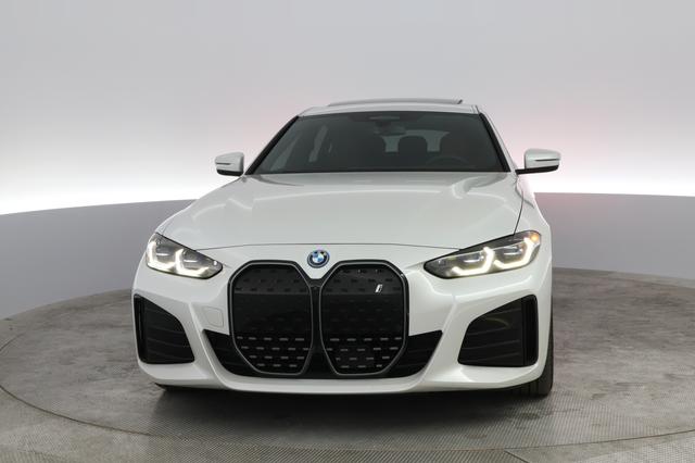 2022 BMW i4 — photo 5 of 61