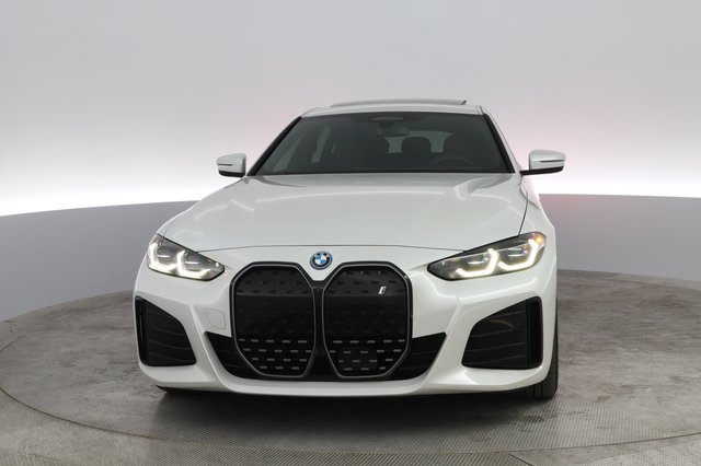 2022 BMW i4 — photo 5 of 61
