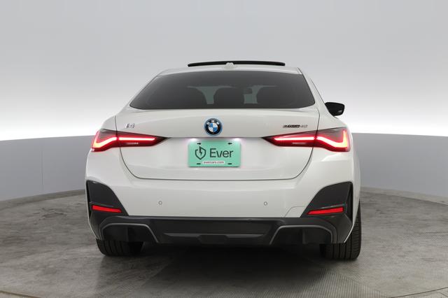 2022 BMW i4 — photo 8 of 61