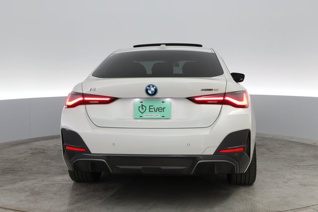 2022 BMW i4 — photo 8 of 61