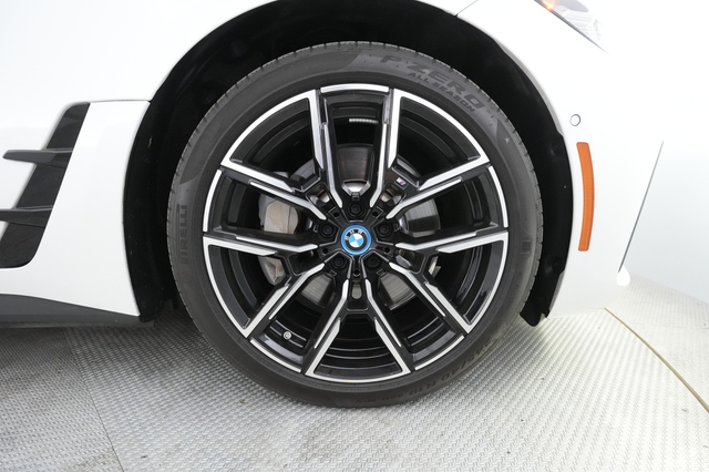 2022 BMW i4