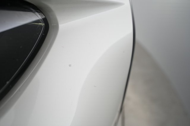 2022 BMW i4 — photo 40 of 61