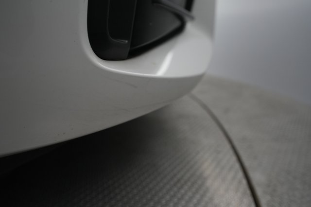 2022 BMW i4 — photo 33 of 61