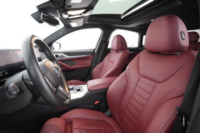 2022 BMW i4 — photo 15 of 61