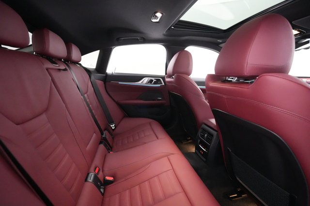 2022 BMW i4 — photo 3 of 61