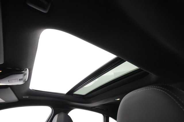 2024 BMW i4 — photo 19 of 24