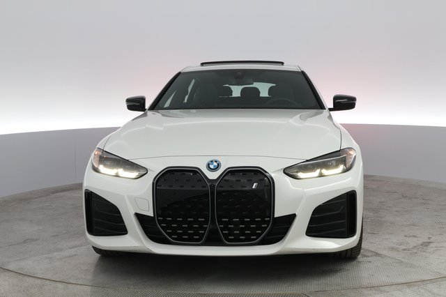 2024 BMW i4 — photo 12 of 24