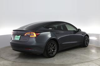 2022 Tesla Model 3 — photo 2 of 55
