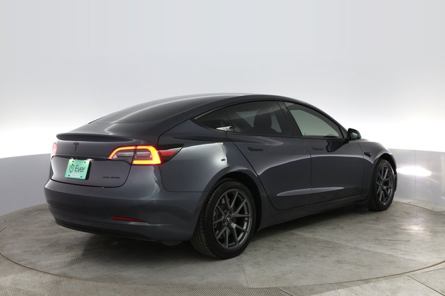 2022 Tesla Model 3 — photo 2 of 55
