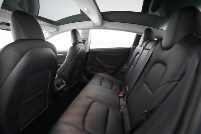 2022 Tesla Model 3 — photo 16 of 55