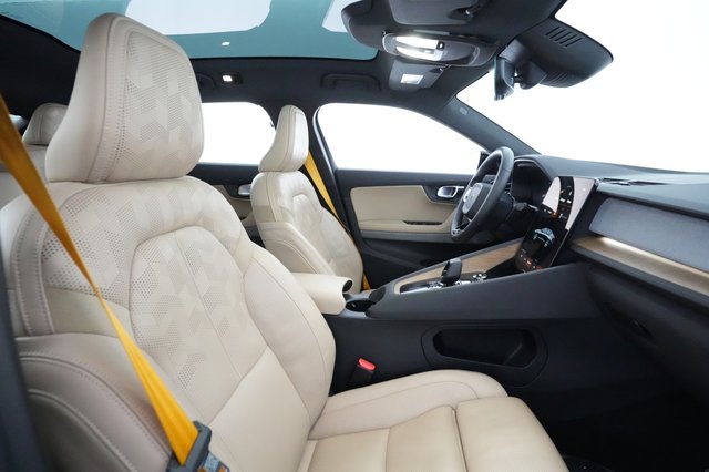 2022 Polestar 2 — photo 17 of 33