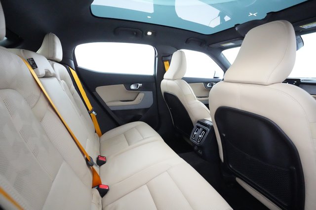 2022 Polestar 2 — photo 4 of 26