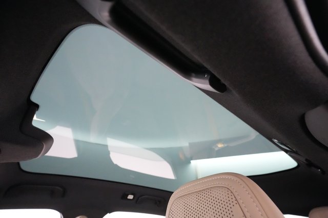2022 Polestar 2 — photo 18 of 34