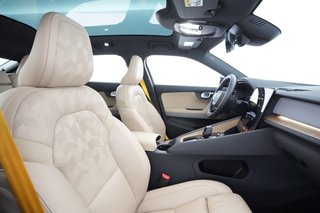2022 Polestar 2 — photo 17 of 34