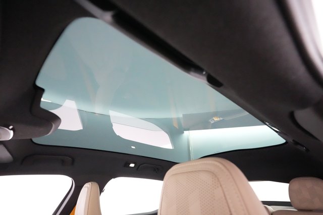 2022 Polestar 2 — photo 18 of 34