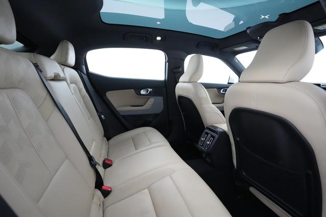 2021 Polestar 2 — photo 3 of 40