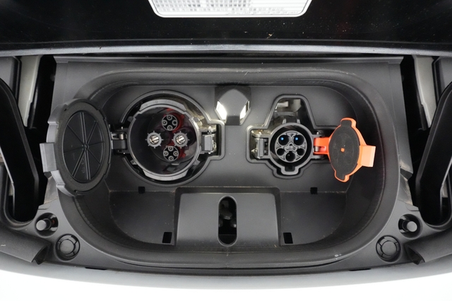 2024 Nissan LEAF