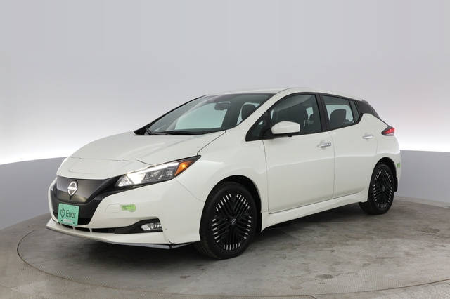 2024 Nissan LEAF