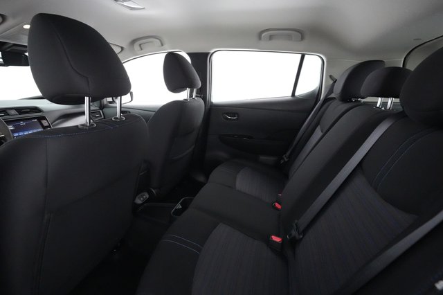 2024 Nissan LEAF — photo 16 of 22