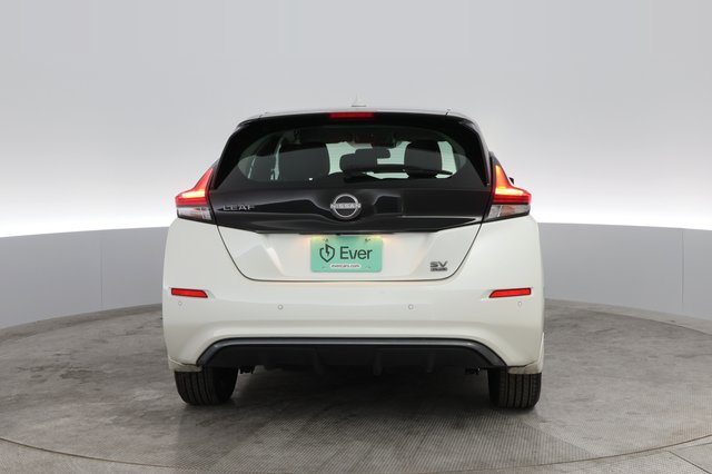 2024 Nissan LEAF — photo 8 of 22