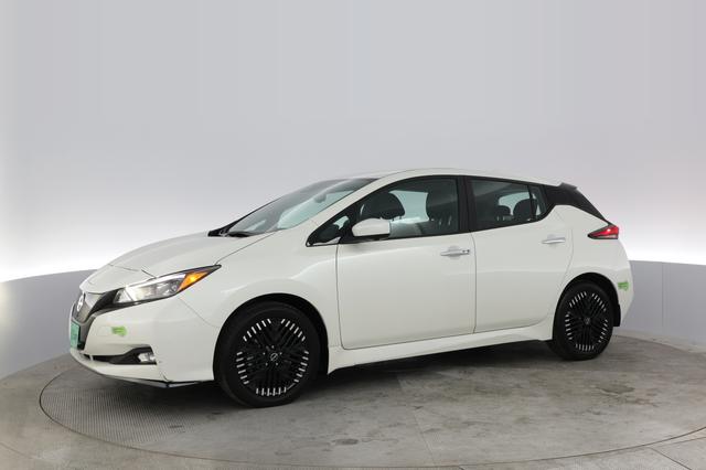2024 Nissan LEAF — photo 10 of 22