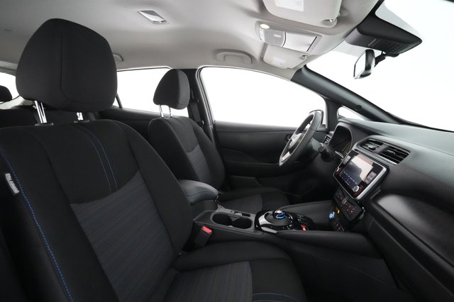 2024 Nissan LEAF — photo 17 of 22