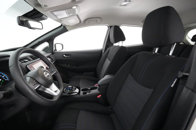 2024 Nissan LEAF — photo 15 of 22