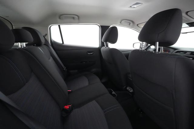 2024 Nissan LEAF — photo 3 of 22