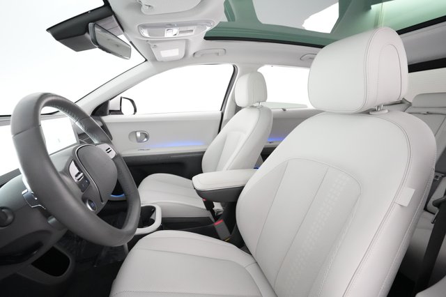2023 Hyundai IONIQ 5 — photo 15 of 31