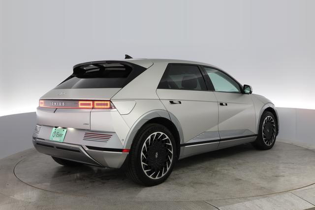 2023 Hyundai IONIQ 5 — photo 2 of 31