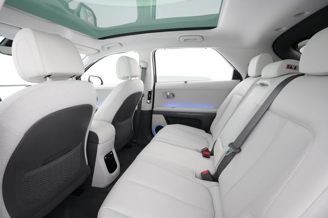 2023 Hyundai IONIQ 5 — photo 16 of 31