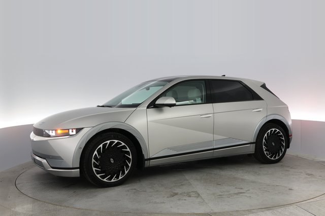 2023 Hyundai IONIQ 5 — photo 10 of 31