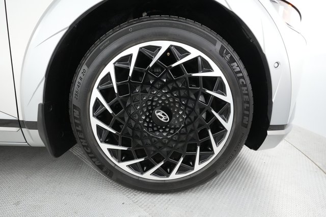 2023 Hyundai IONIQ 5 — photo 13 of 31