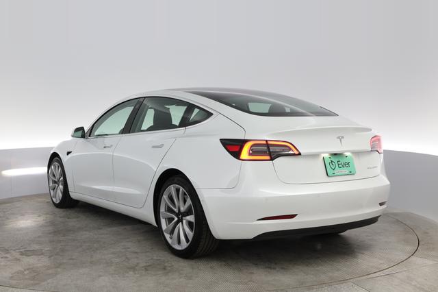2019 Tesla Model 3 — photo 9 of 28