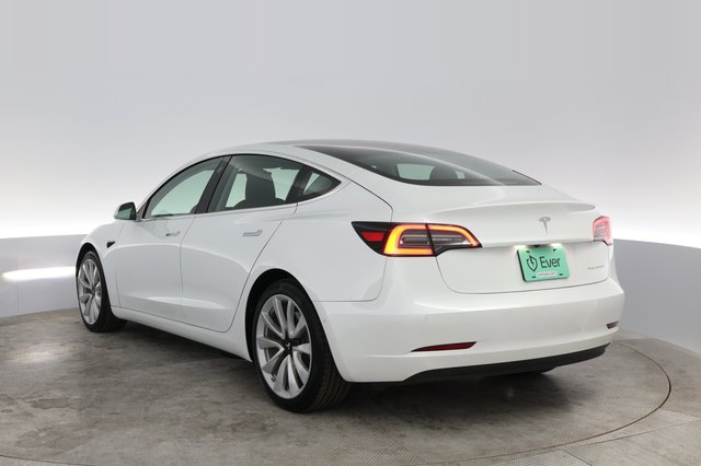 2019 Tesla Model 3 — photo 9 of 28