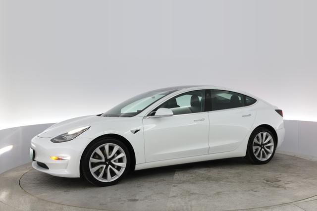 2019 Tesla Model 3 — photo 10 of 28