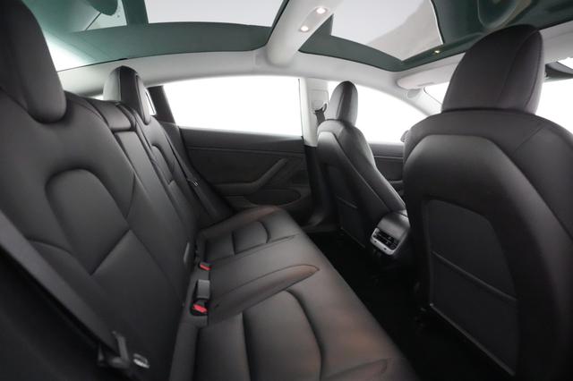 2019 Tesla Model 3 — photo 3 of 28