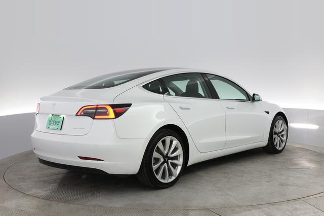 2019 Tesla Model 3 — photo 2 of 28