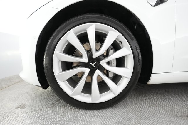2019 Tesla Model 3 — photo 11 of 28