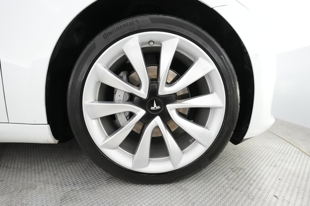 2019 Tesla Model 3 — photo 13 of 28
