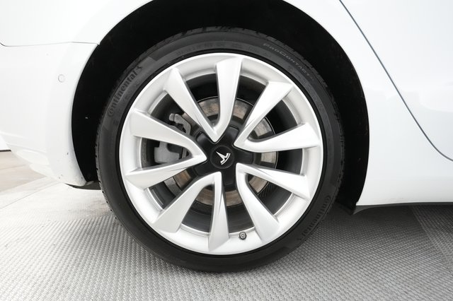 2019 Tesla Model 3 — photo 14 of 28