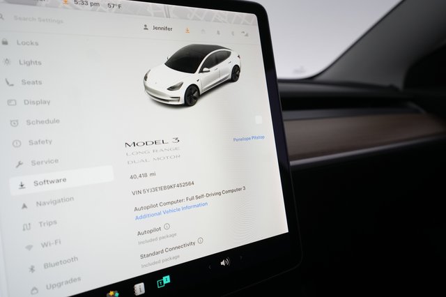 2019 Tesla Model 3 — photo 4 of 28